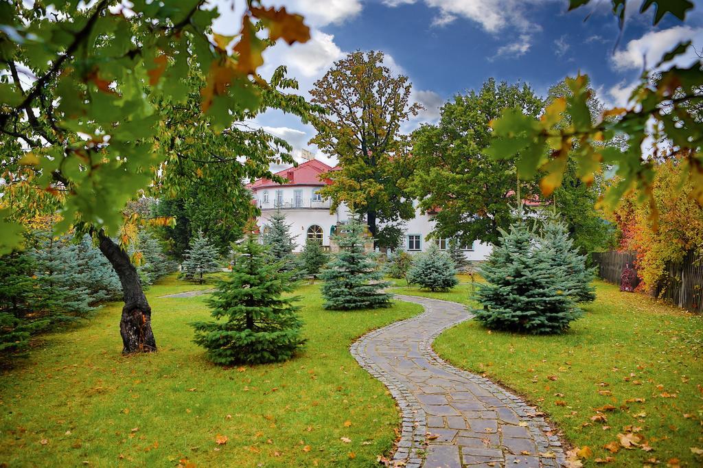 Hotel Garden Болеславец Екстериор снимка